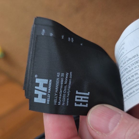 Helly Hansen camo puffer jacket - Picture 6 of 6